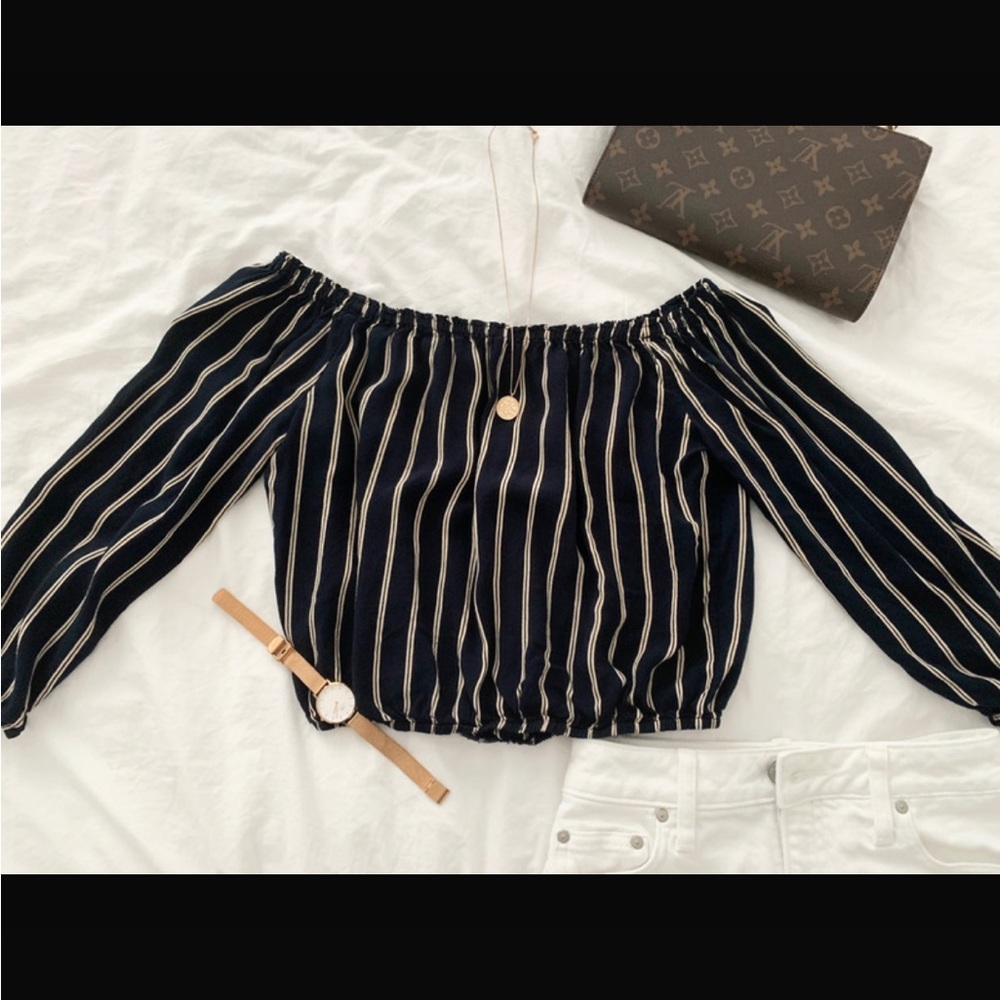 Brandy Melville Off-The Shoulder Top